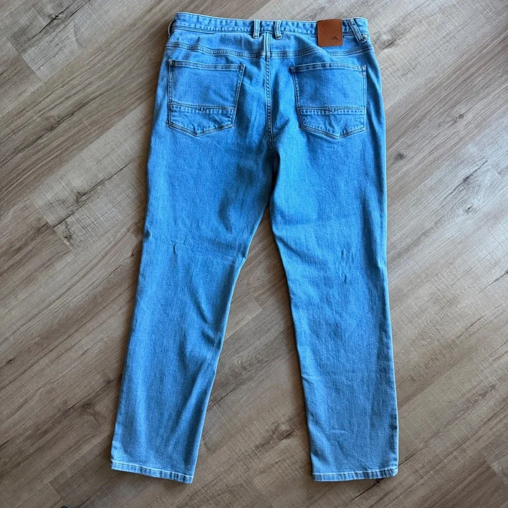 Tommy Bahama Mens Light Wash Straight Leg Denim Jeans 35x30 ST124366